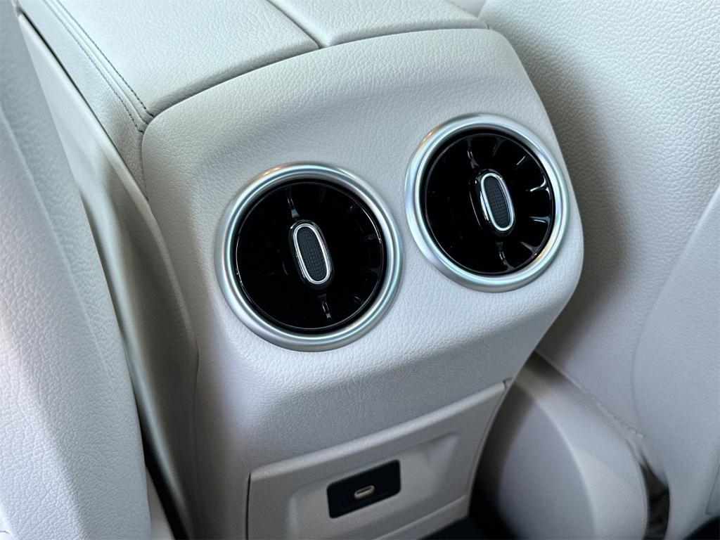 new 2025 Mercedes-Benz CLA 250 car, priced at $43,500