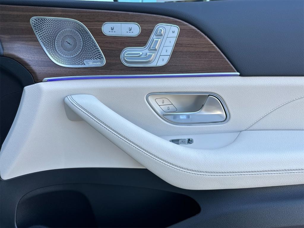 new 2026 Mercedes-Benz GLE 580 car, priced at $91,615