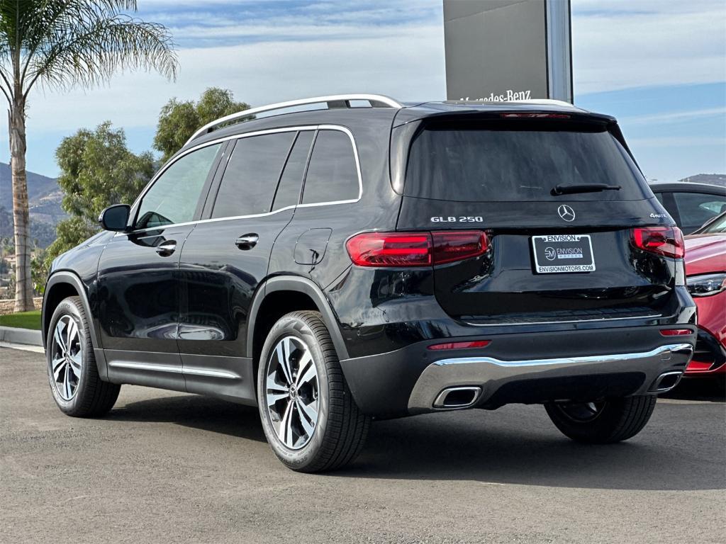 new 2025 Mercedes-Benz GLB 250 car, priced at $49,870