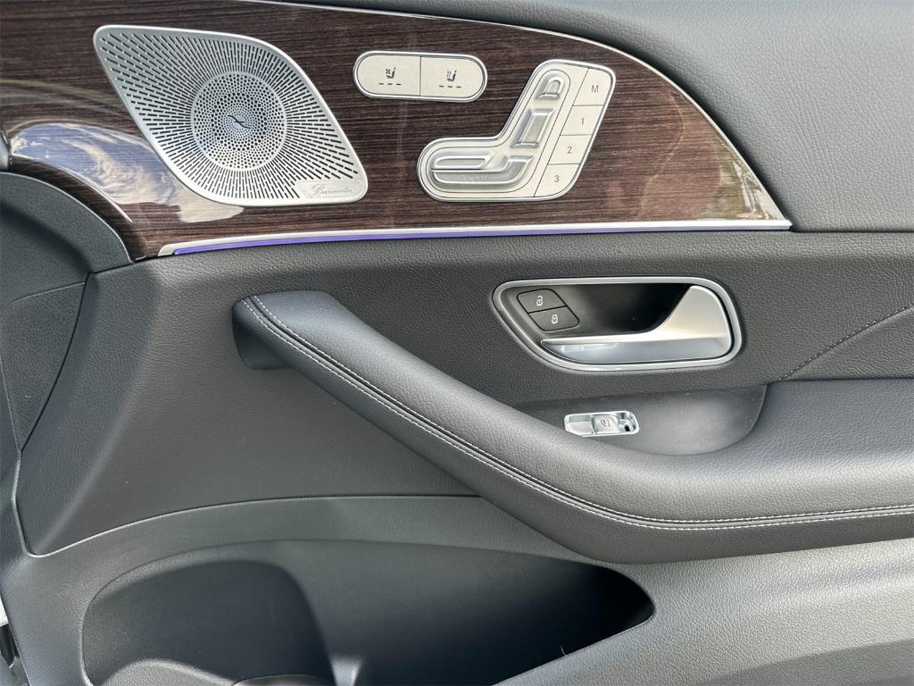 new 2026 Mercedes-Benz GLS 450 car, priced at $106,160