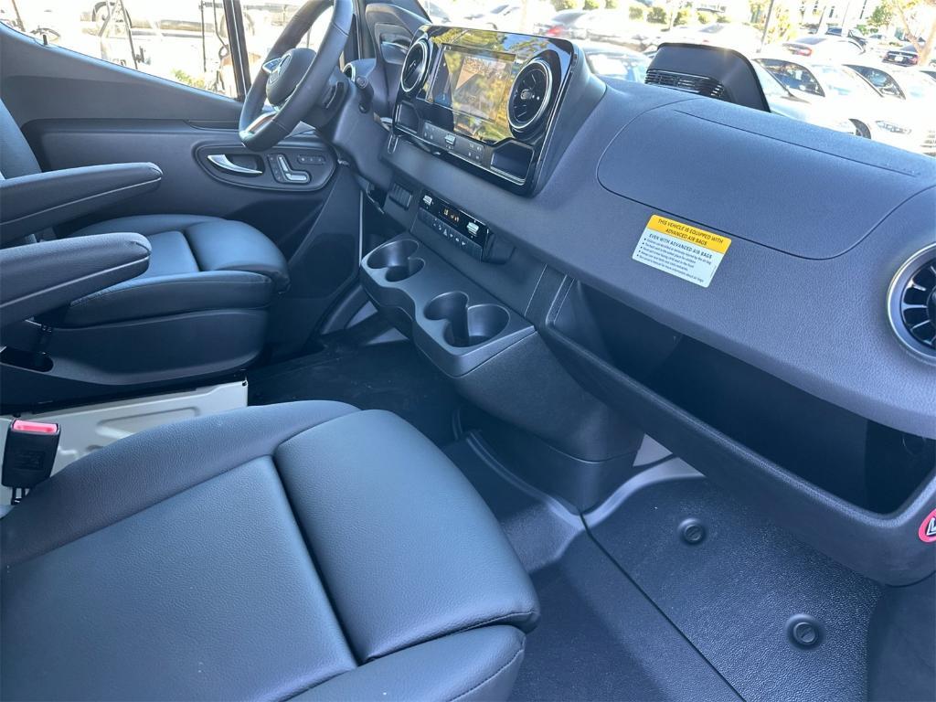 new 2025 Mercedes-Benz Sprinter 2500 car, priced at $88,903