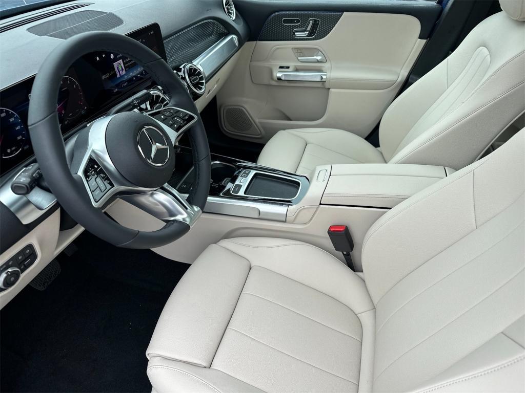 new 2025 Mercedes-Benz GLB 250 car, priced at $52,120