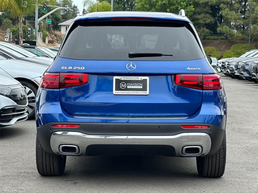 new 2025 Mercedes-Benz GLB 250 car, priced at $52,120