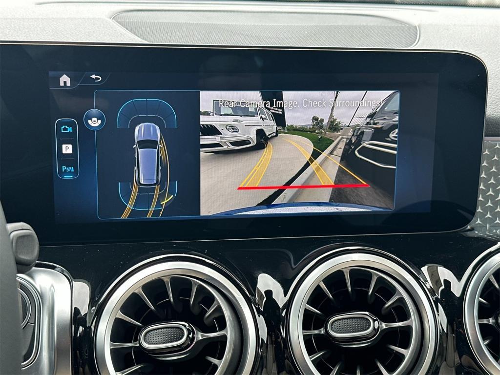 new 2025 Mercedes-Benz GLB 250 car, priced at $52,120