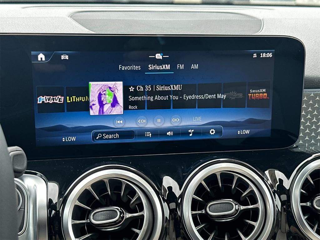 new 2025 Mercedes-Benz GLB 250 car, priced at $52,120