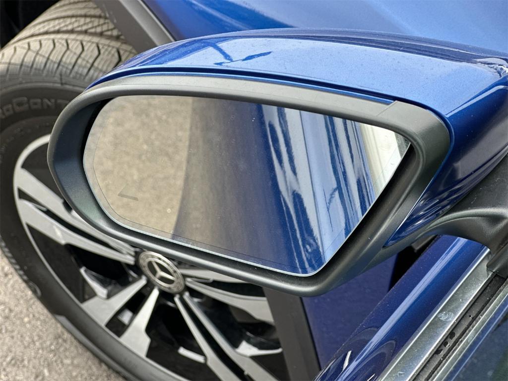 new 2025 Mercedes-Benz GLB 250 car, priced at $52,120