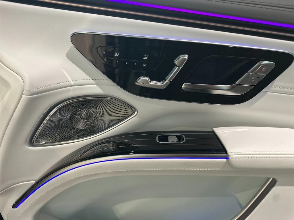 new 2025 Mercedes-Benz Maybach EQS 680 car, priced at $205,350