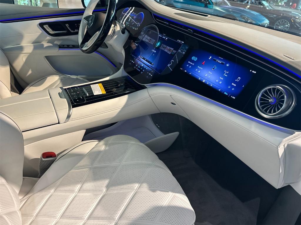 new 2025 Mercedes-Benz Maybach EQS 680 car, priced at $205,350