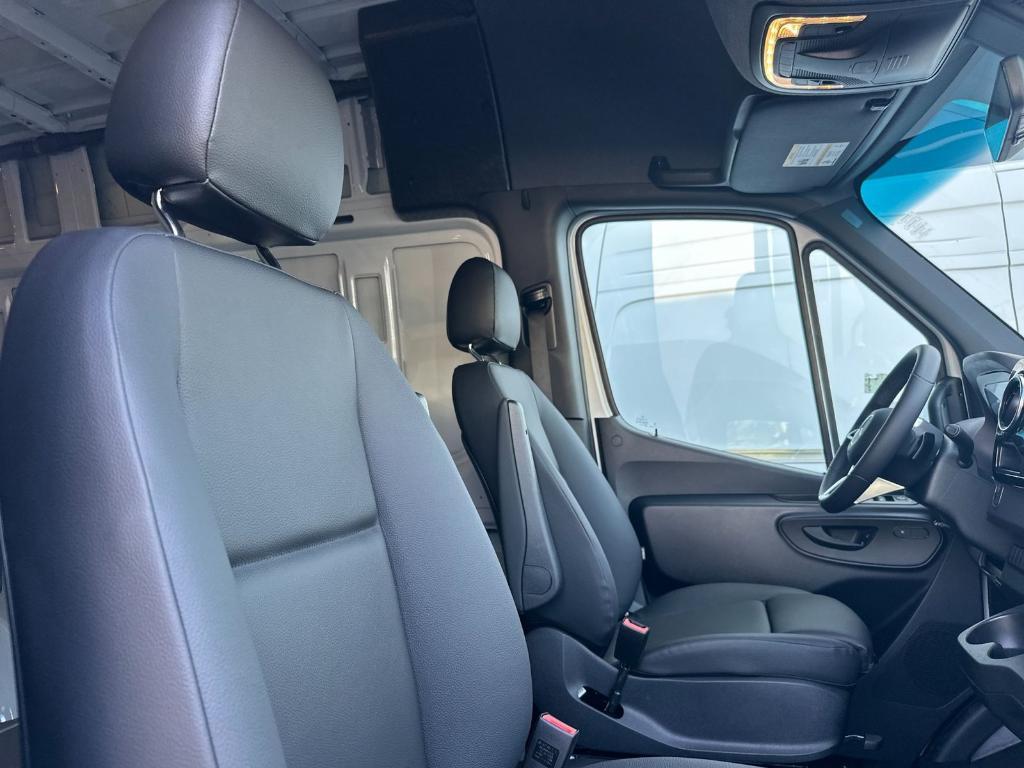 new 2025 Mercedes-Benz Sprinter 2500 car, priced at $66,134