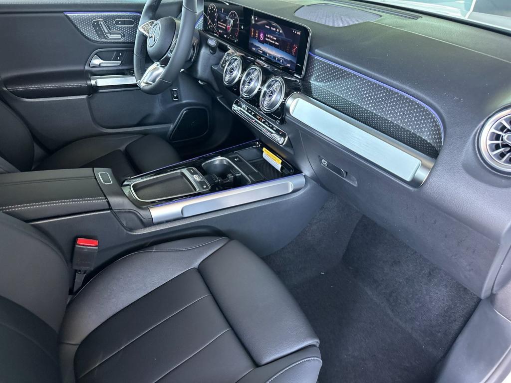 new 2026 Mercedes-Benz GLB 250 car, priced at $51,835