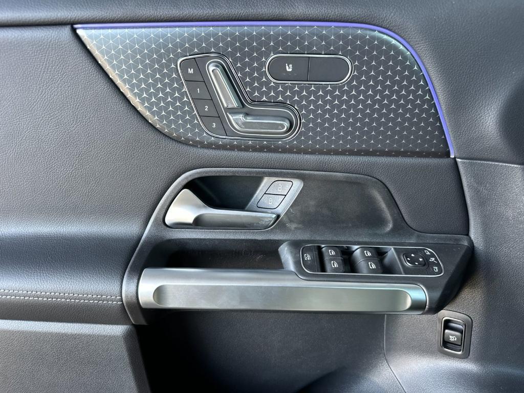 new 2026 Mercedes-Benz GLB 250 car, priced at $51,835