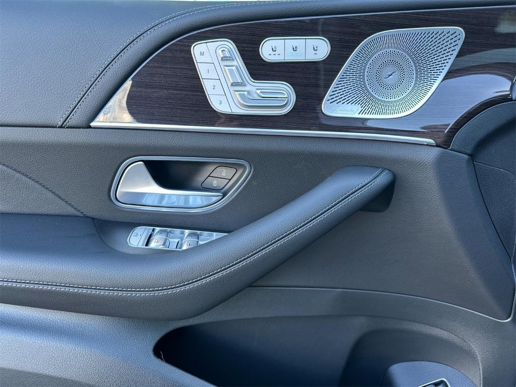 new 2026 Mercedes-Benz GLE 450 car, priced at $92,160