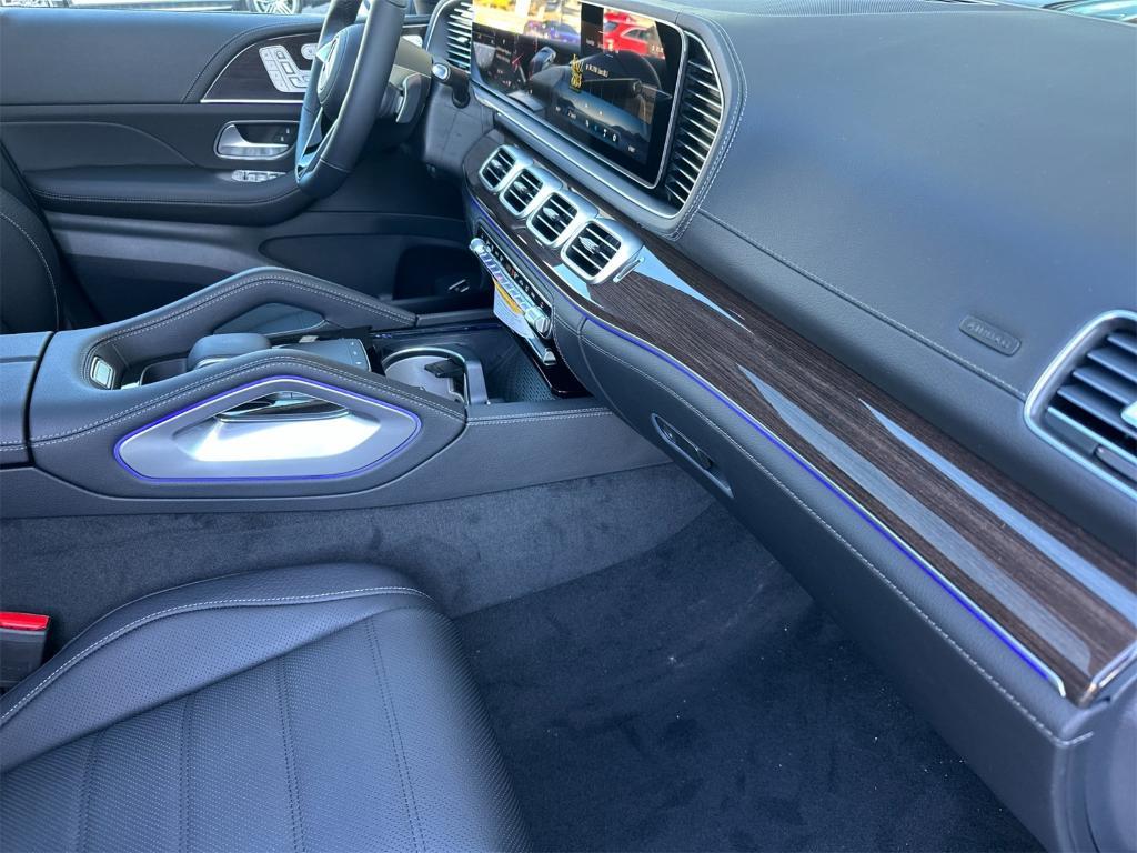 new 2026 Mercedes-Benz GLE 450 car, priced at $92,160