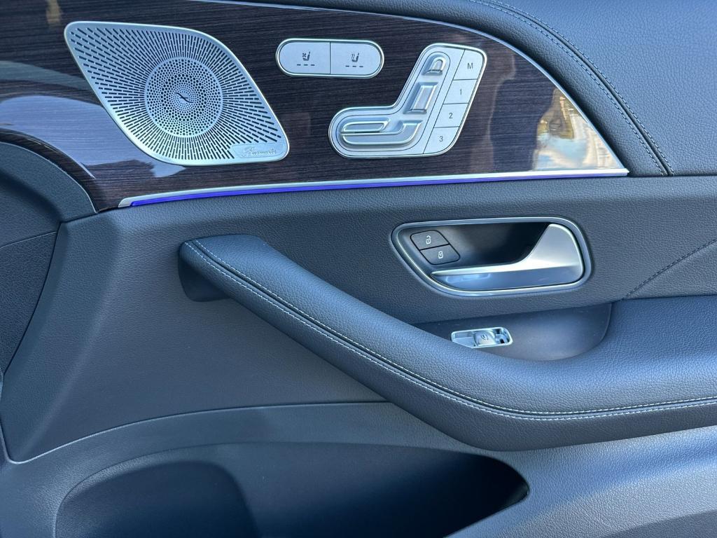 new 2026 Mercedes-Benz GLE 450 car, priced at $92,160