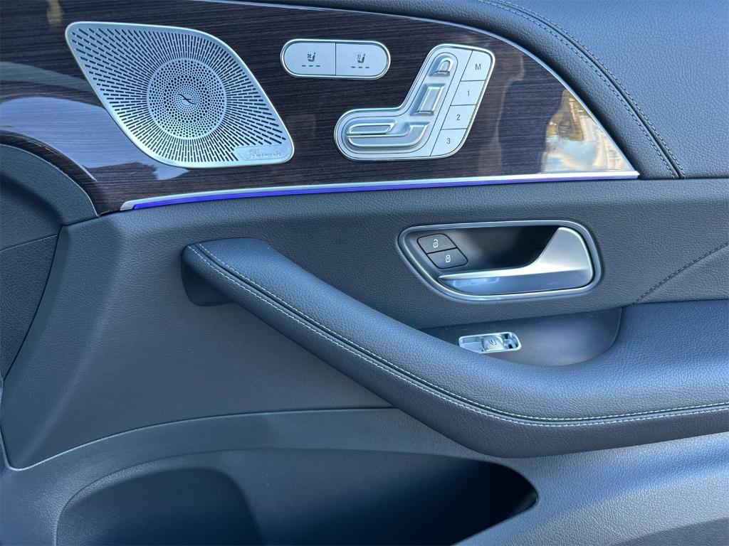 new 2026 Mercedes-Benz GLE 450 car, priced at $92,160