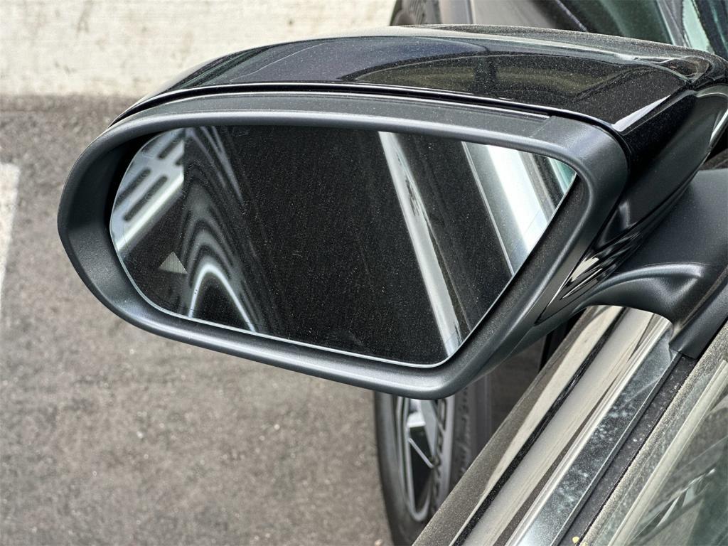 new 2025 Mercedes-Benz GLB 250 car, priced at $65,355