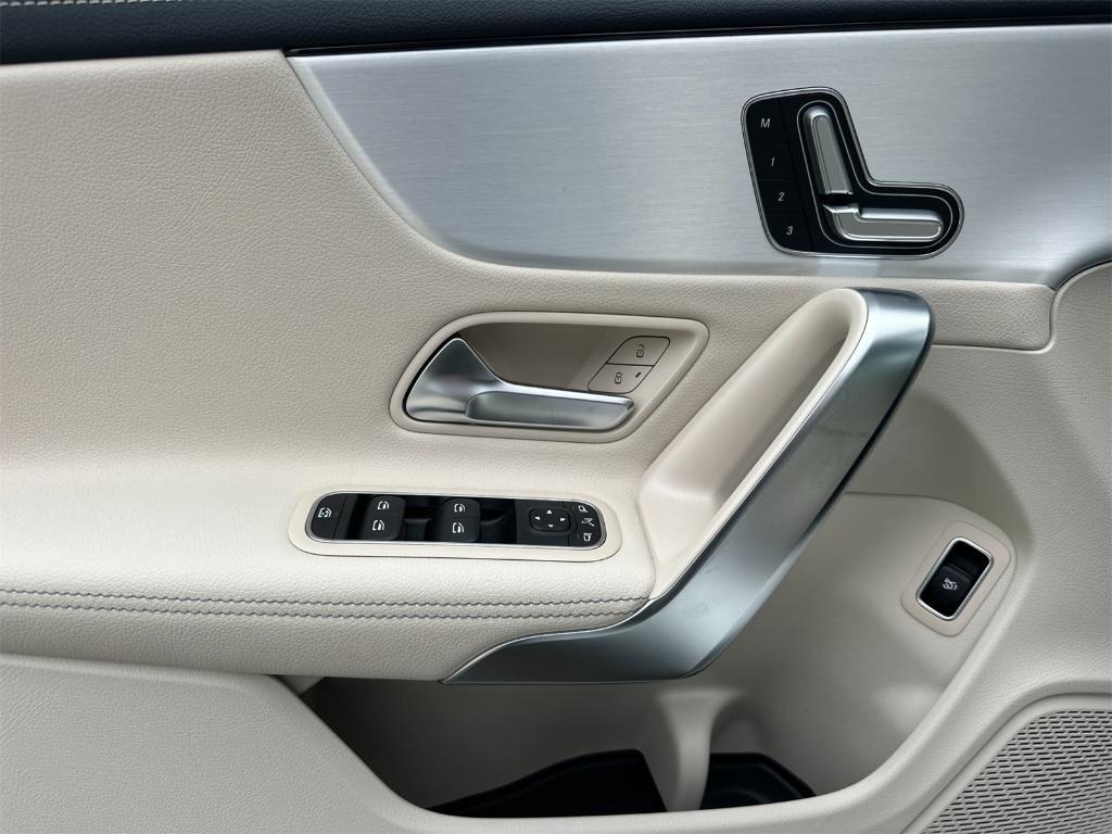 new 2025 Mercedes-Benz CLA 250 car, priced at $43,500