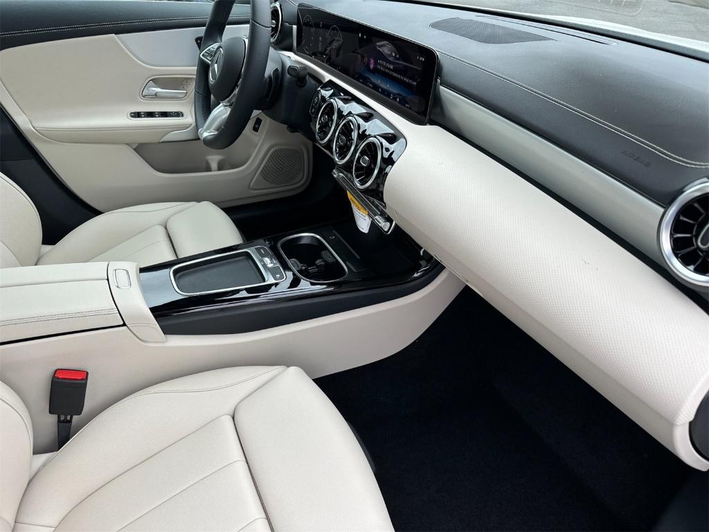 new 2025 Mercedes-Benz CLA 250 car, priced at $43,500