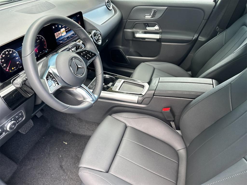 new 2025 Mercedes-Benz GLA 250 car, priced at $45,845