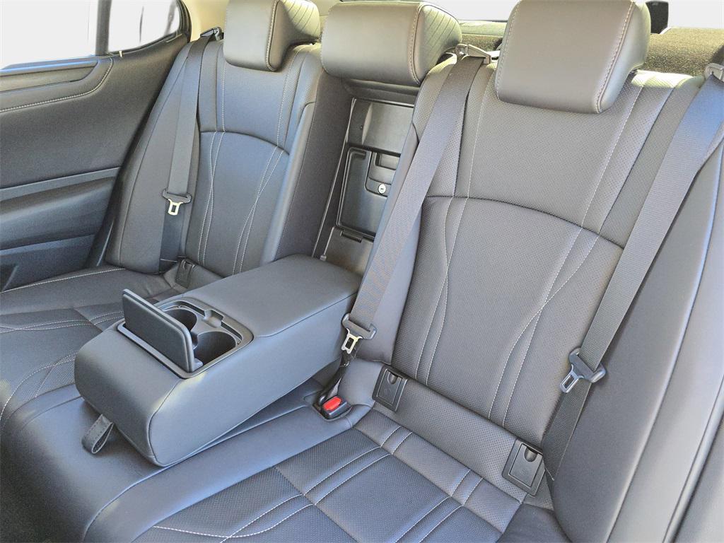 used 2022 Lexus ES 300h car, priced at $38,500