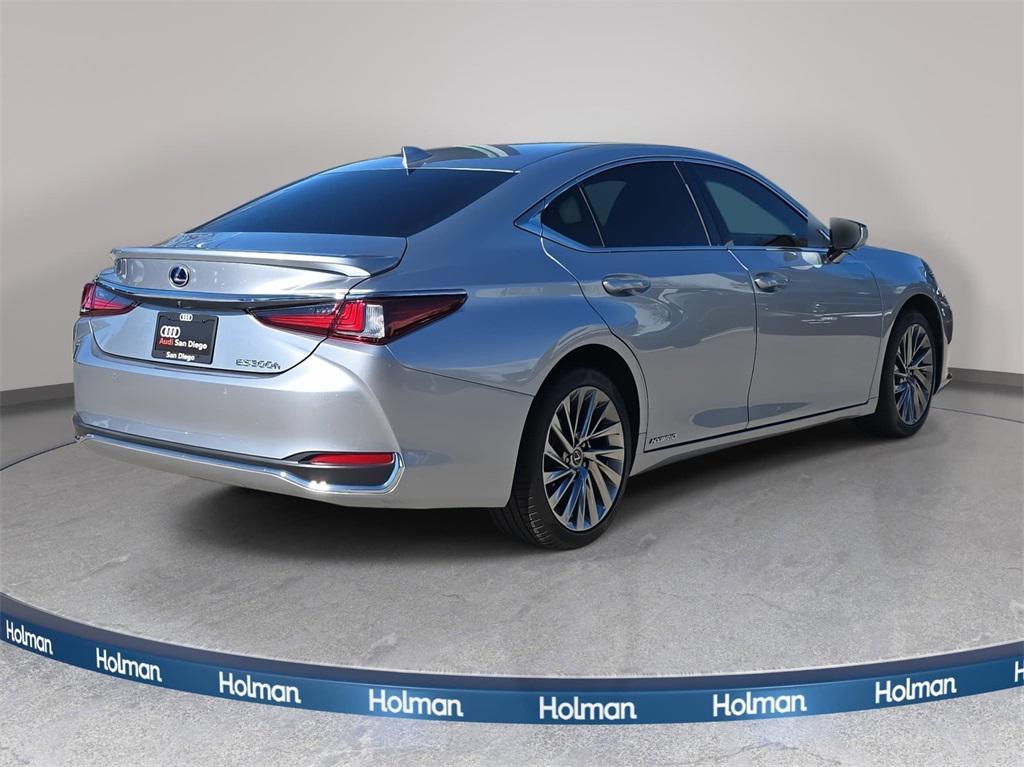 used 2022 Lexus ES 300h car, priced at $38,500