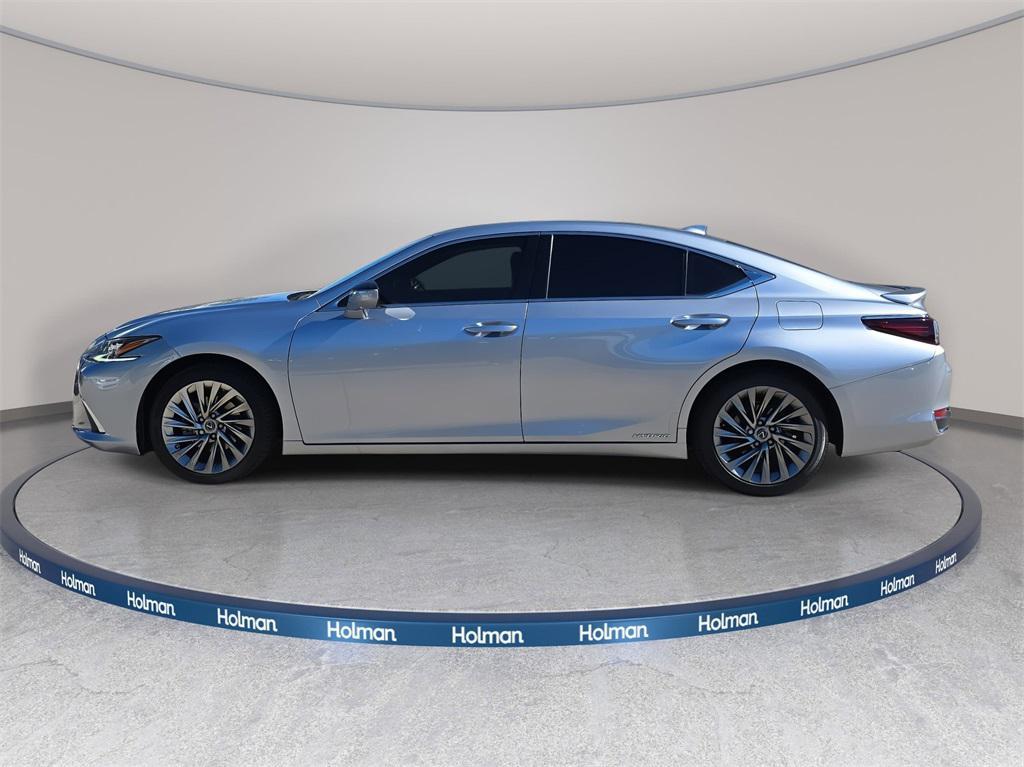 used 2022 Lexus ES 300h car, priced at $38,500