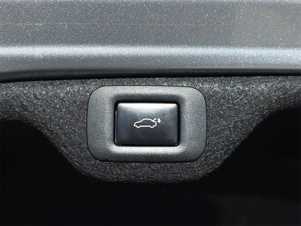 used 2022 Lexus ES 300h car, priced at $38,500