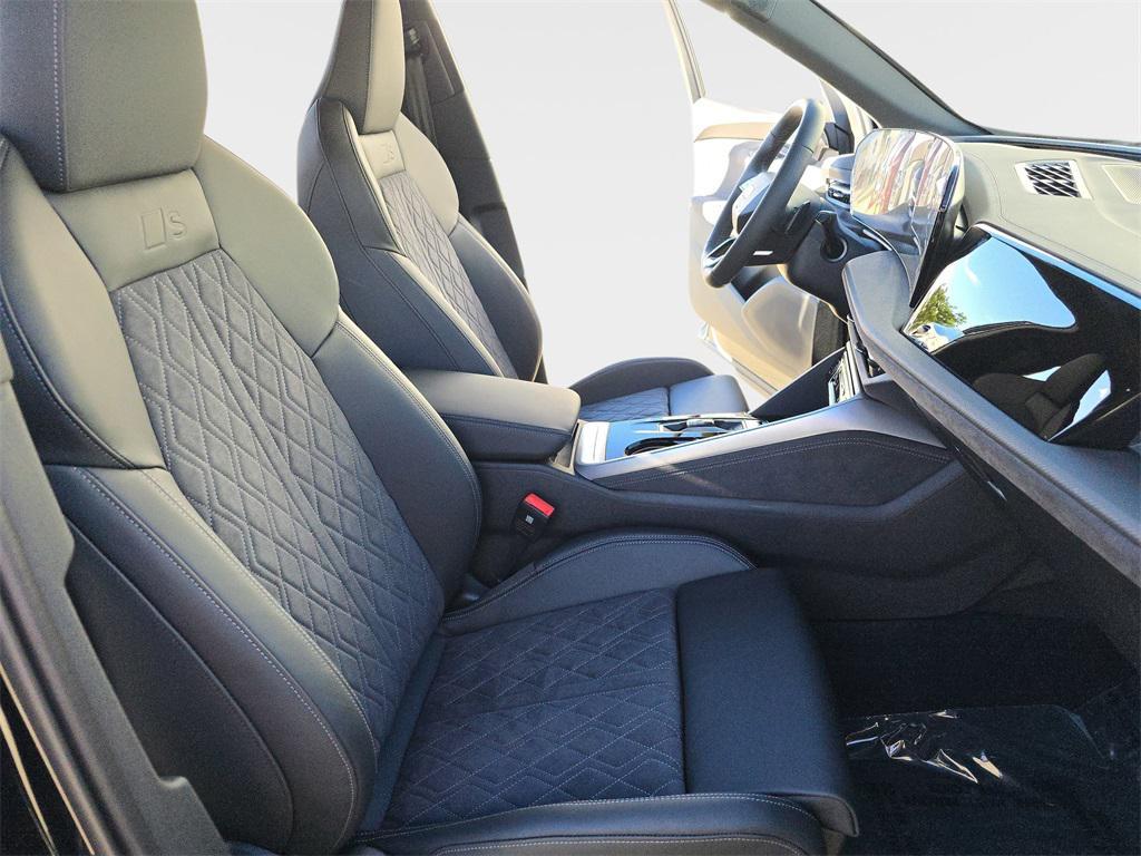 new 2025 Audi SQ5 car, priced at $72,735