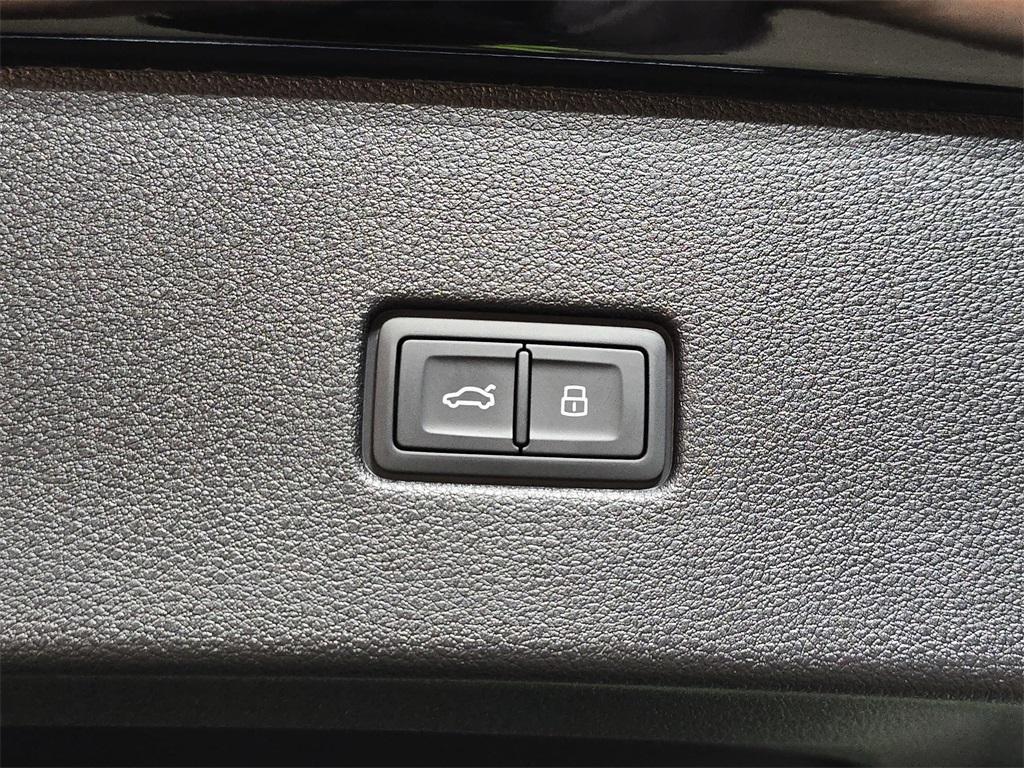 new 2026 Audi RS Q8 car, priced at $157,775