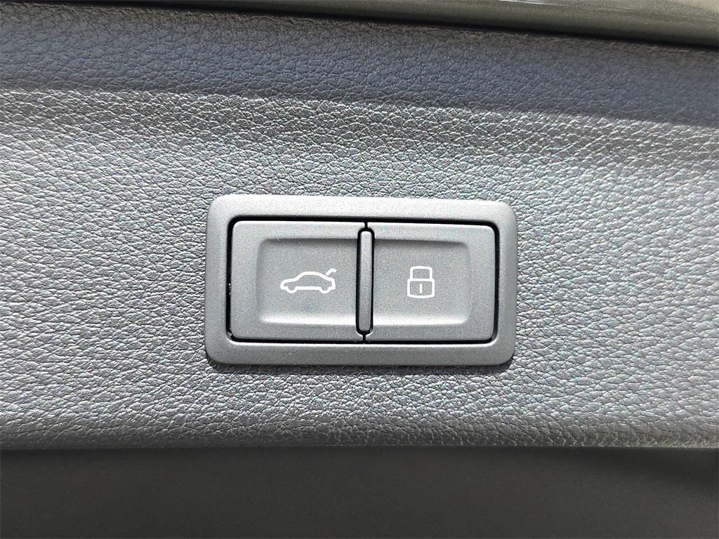 new 2025 Audi Q3 car, priced at $45,975