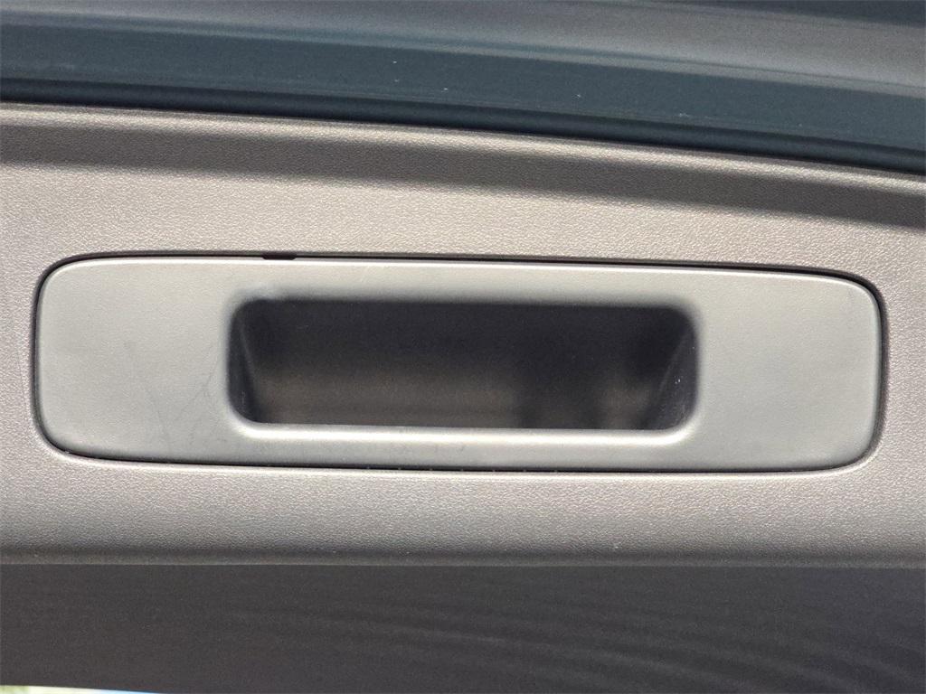 used 2025 Honda HR-V car, priced at $25,999