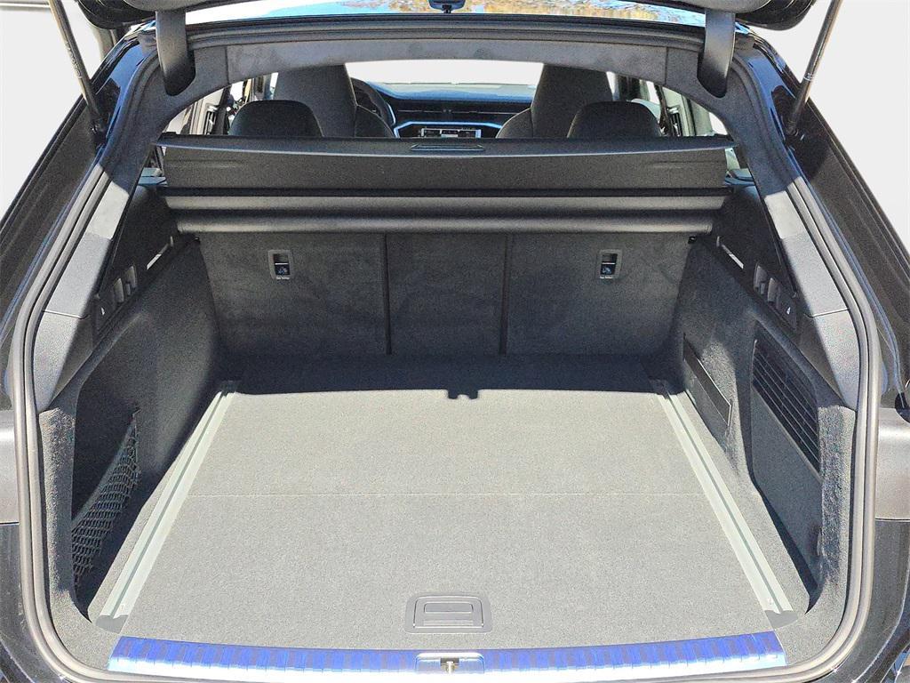 new 2026 Audi RS 6 Avant car, priced at $160,990