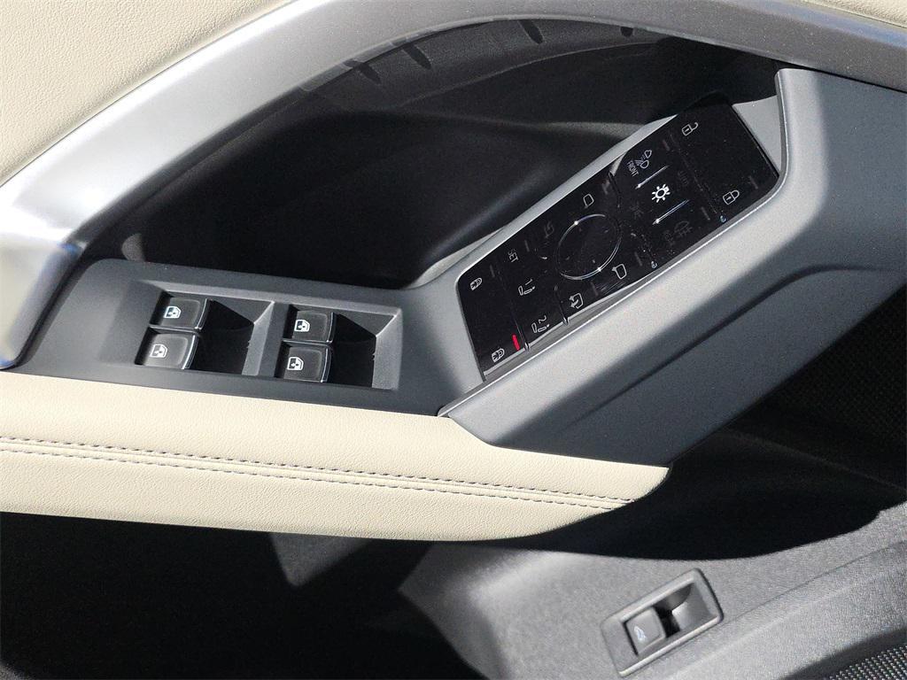 new 2025 Audi Q5 car, priced at $64,190