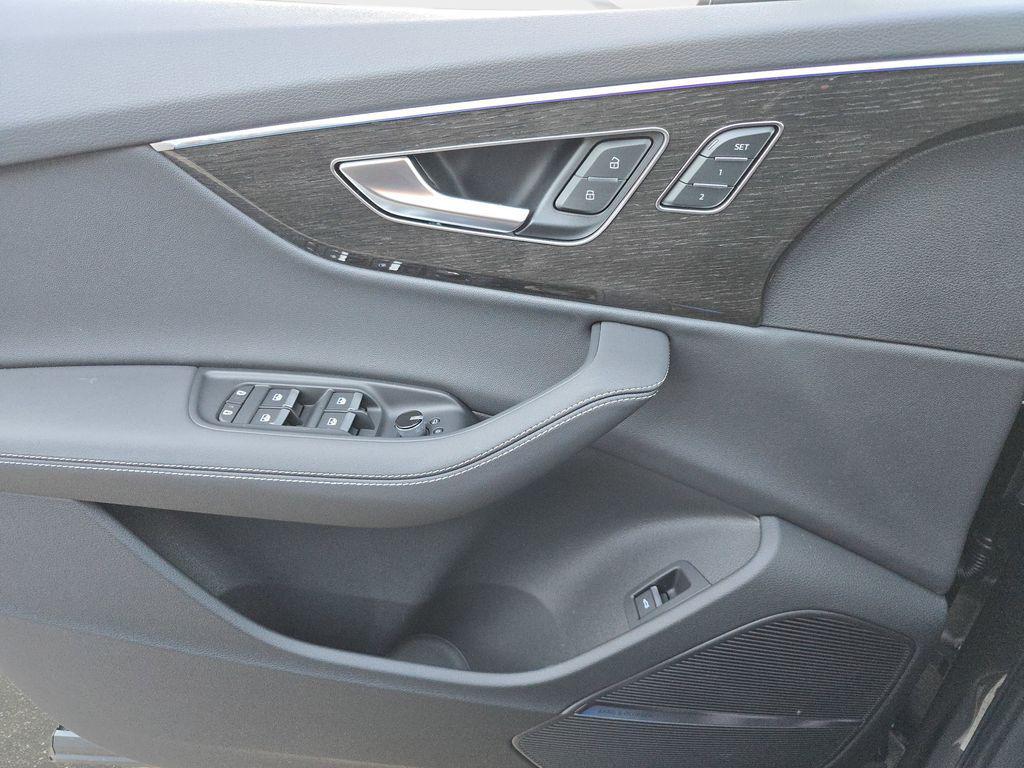 new 2026 Audi Q7 car, priced at $78,595