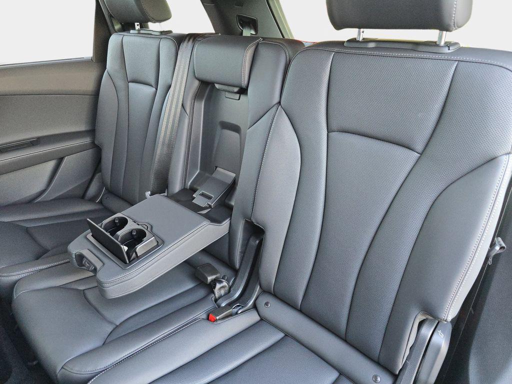 new 2026 Audi Q7 car, priced at $78,595