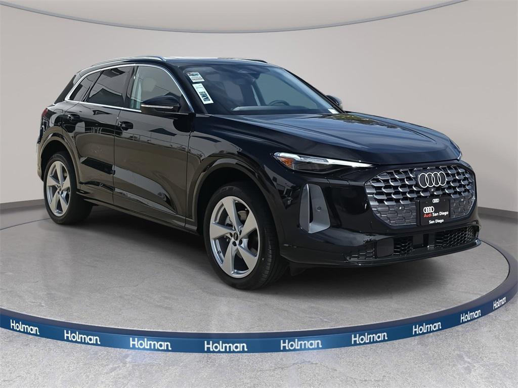 new 2025 Audi Q5 car, priced at $59,825