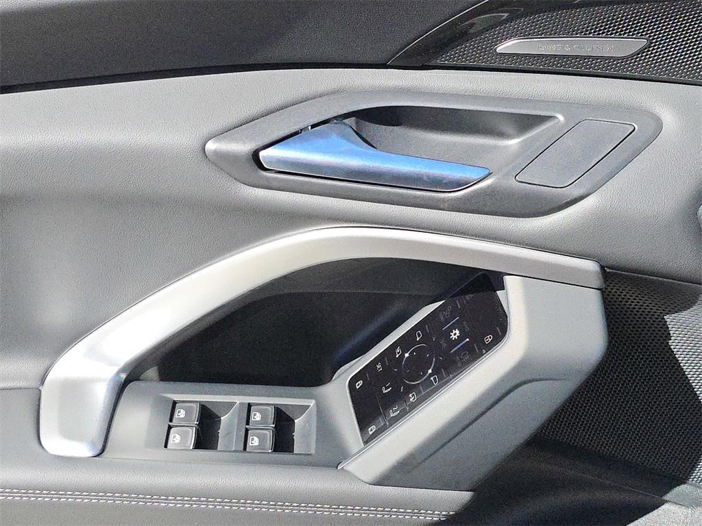 new 2025 Audi Q5 car, priced at $62,740