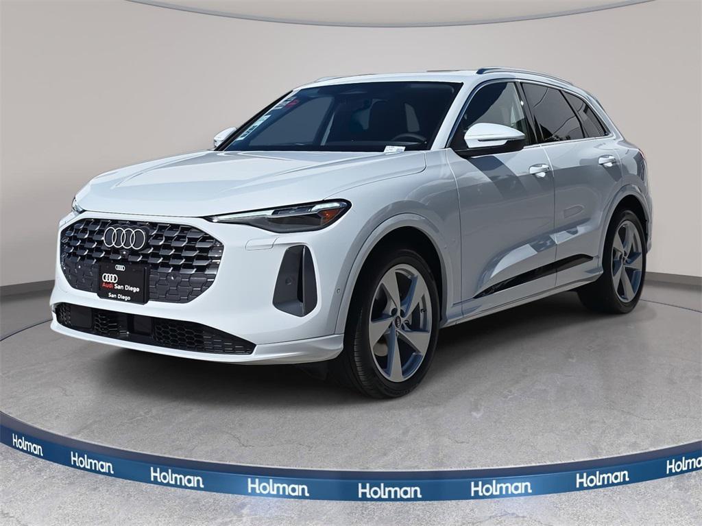 new 2025 Audi Q5 car, priced at $62,740