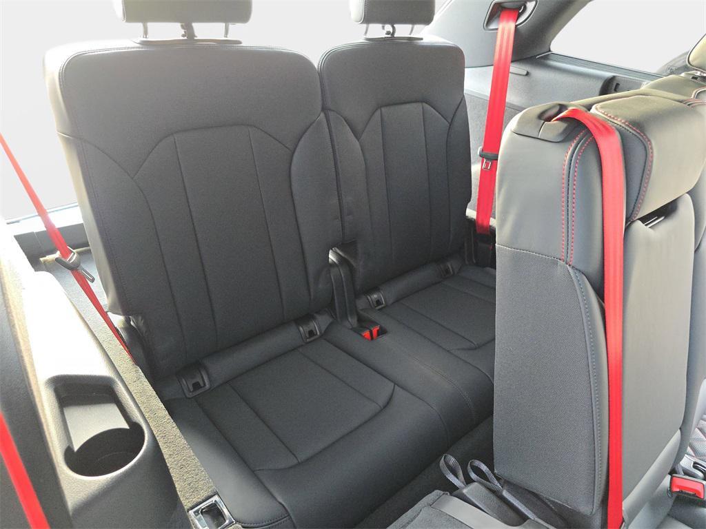 new 2026 Audi Q7 car, priced at $87,195