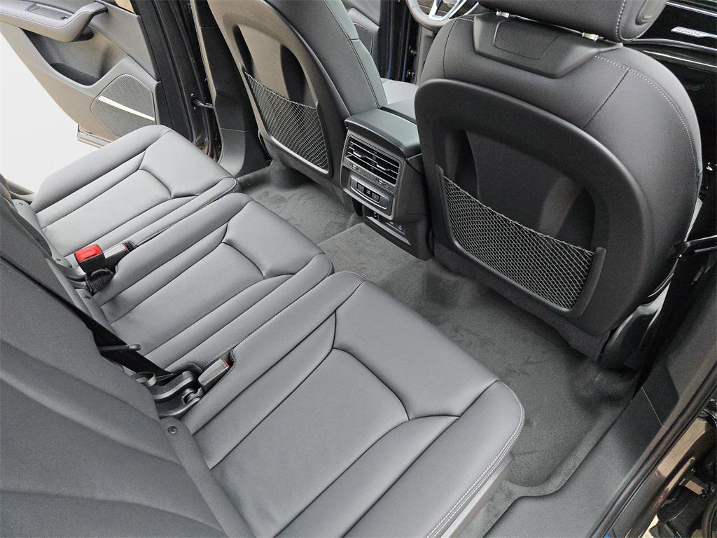 new 2026 Audi Q7 car, priced at $71,070
