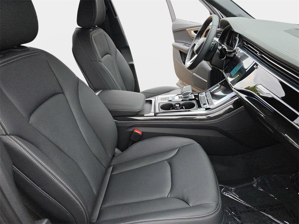 new 2026 Audi Q7 car, priced at $71,070