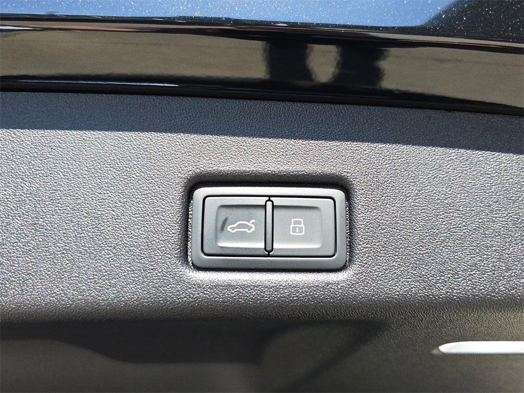 new 2025 Audi Q5 car, priced at $61,240