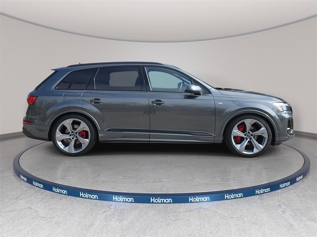 new 2026 Audi Q7 car, priced at $86,035