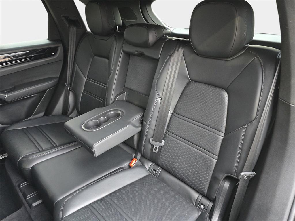 used 2022 Porsche Cayenne car, priced at $43,899