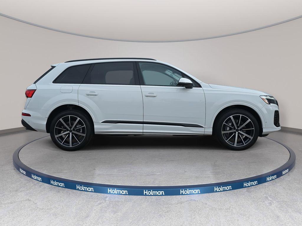 new 2026 Audi Q7 car, priced at $70,875
