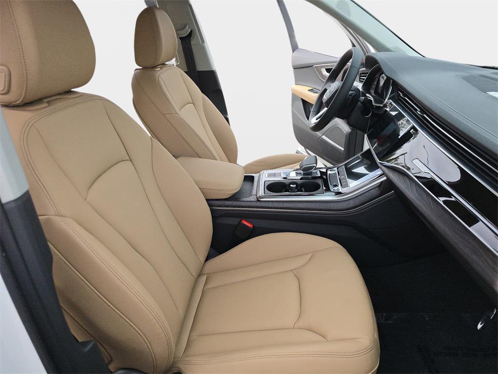 new 2026 Audi Q7 car, priced at $70,875