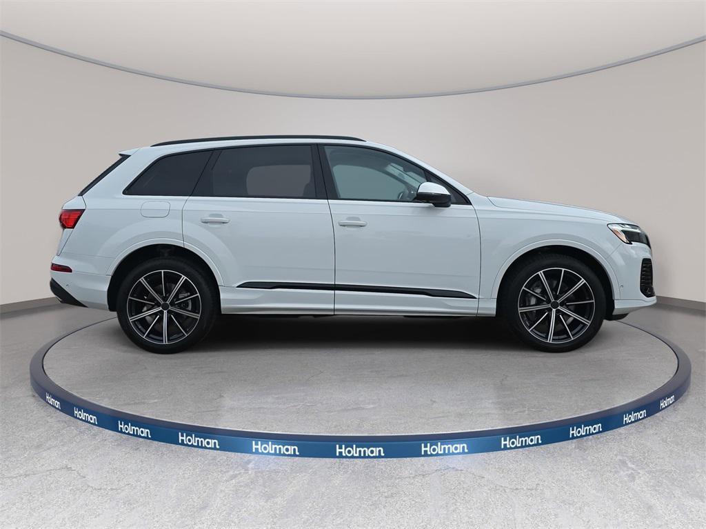new 2026 Audi Q7 car, priced at $70,875