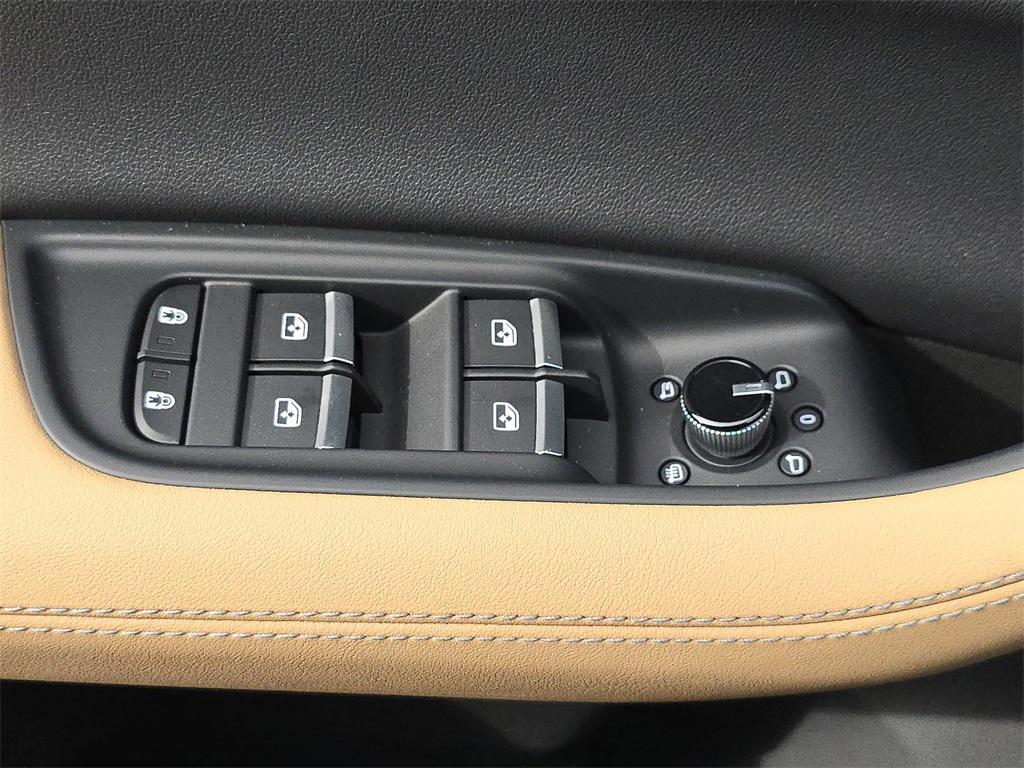 new 2026 Audi Q7 car, priced at $70,875