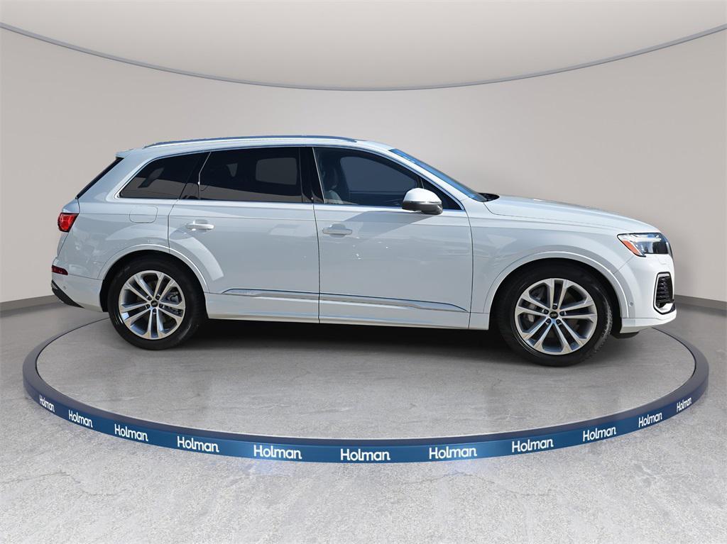 new 2026 Audi Q7 car, priced at $76,255