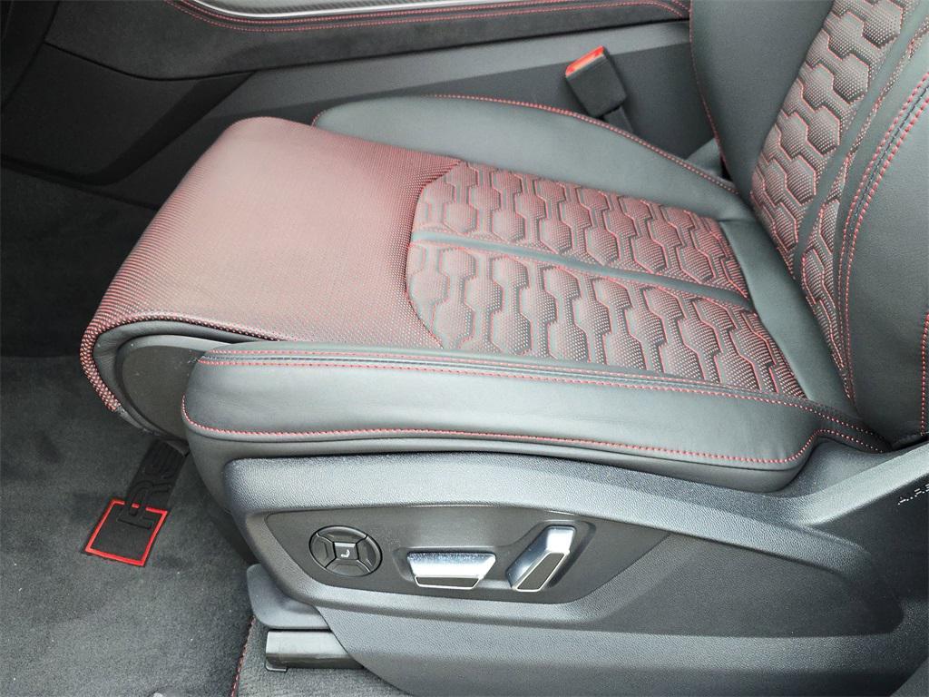 new 2025 Audi RS Q8 car, priced at $155,290